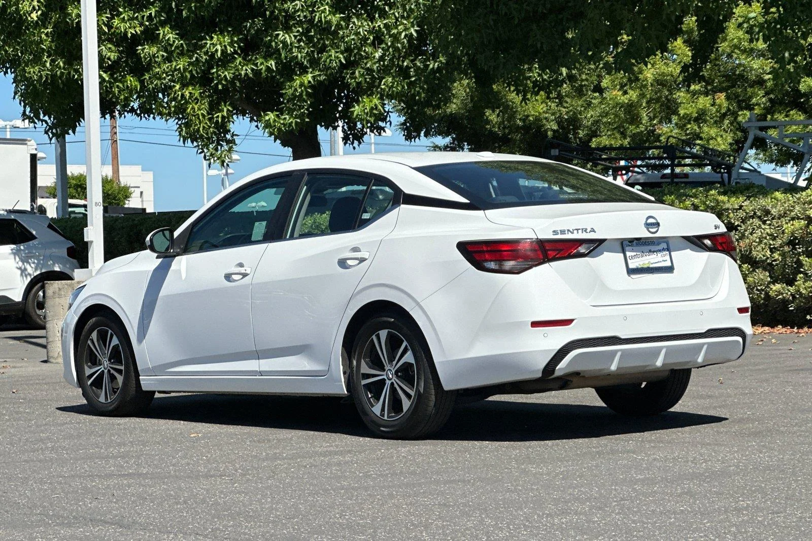 Used 2023 Aspen White Tricoat Nissan SV image 6