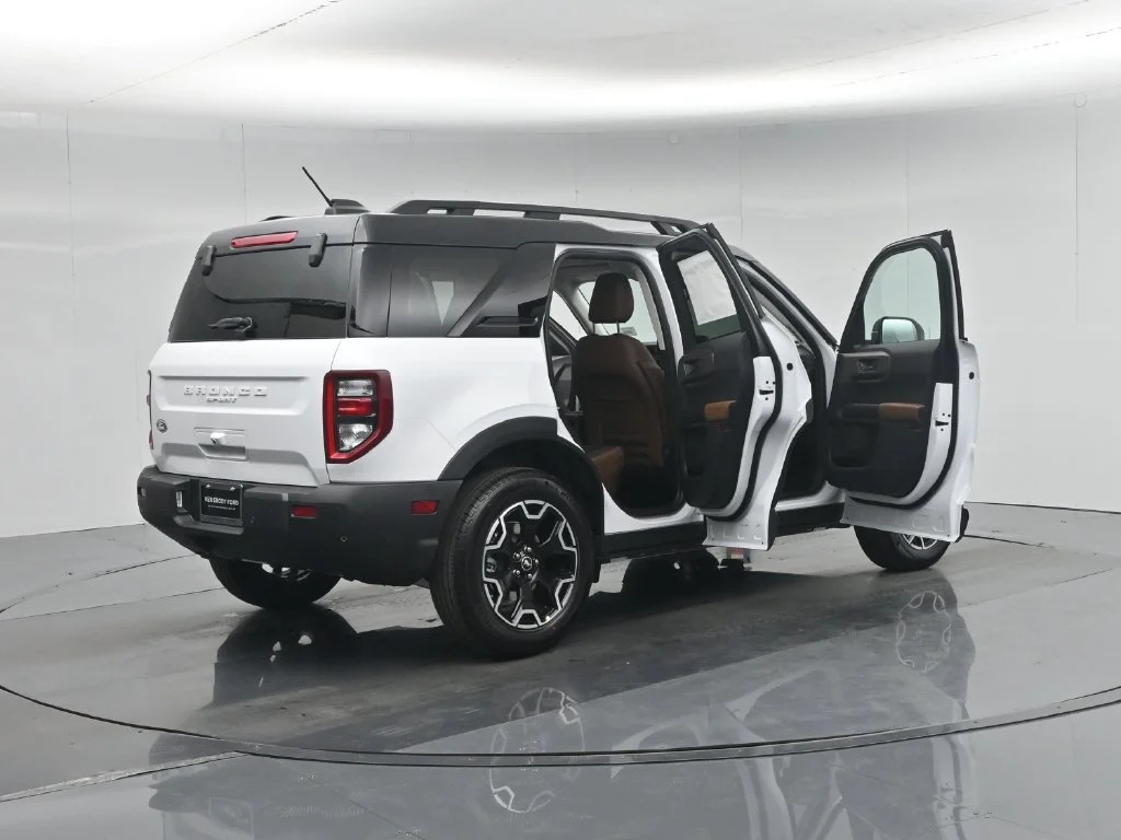 New 2026 Oxford White Ford Outer Banks image 29