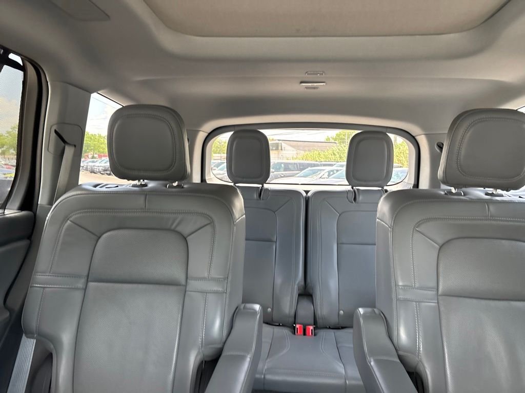 Used 2020 Gray Lincoln Reserve image 40