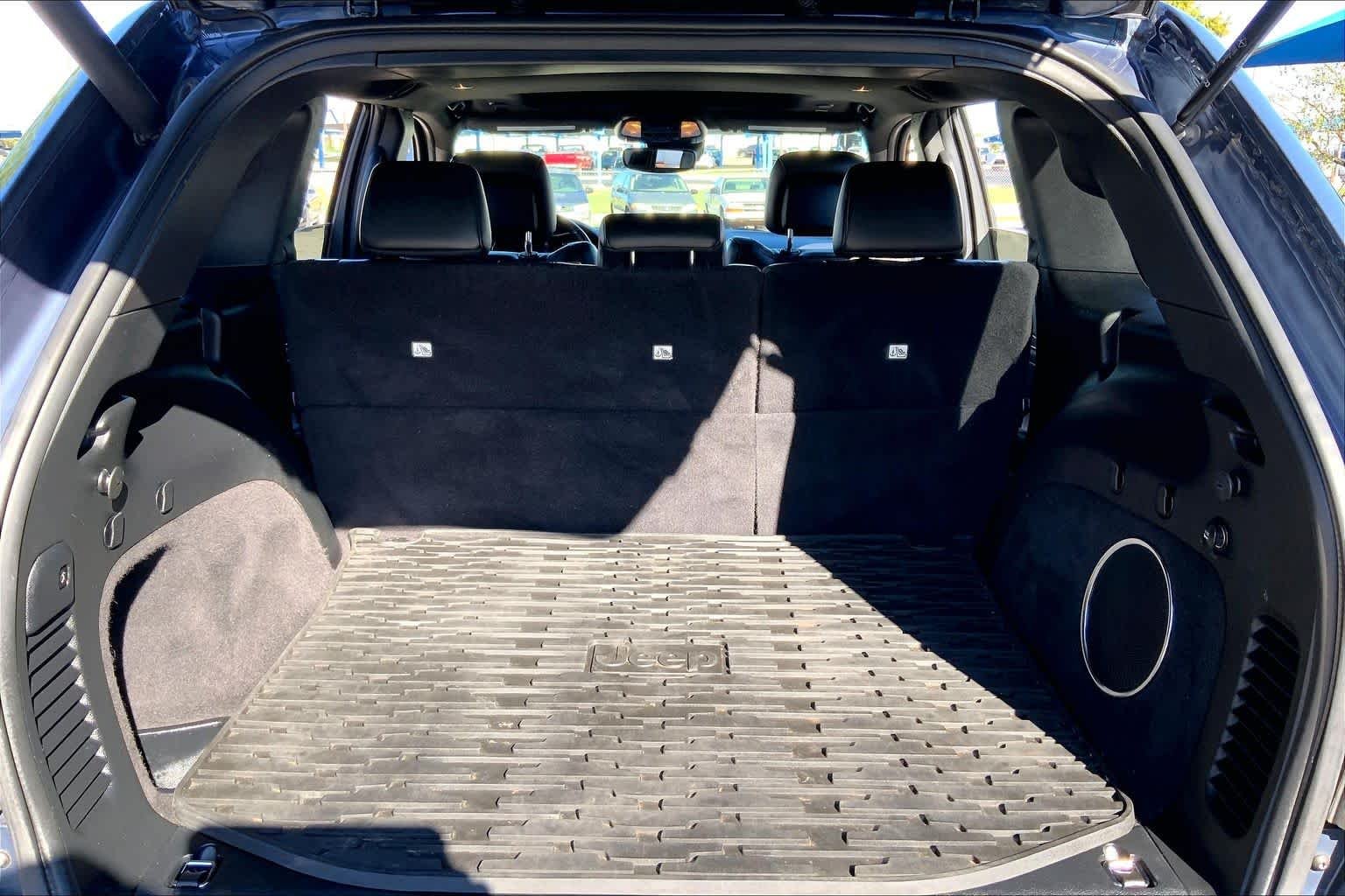 Used 2020 Slate Blue Pearlcoat Jeep Limited X image 36
