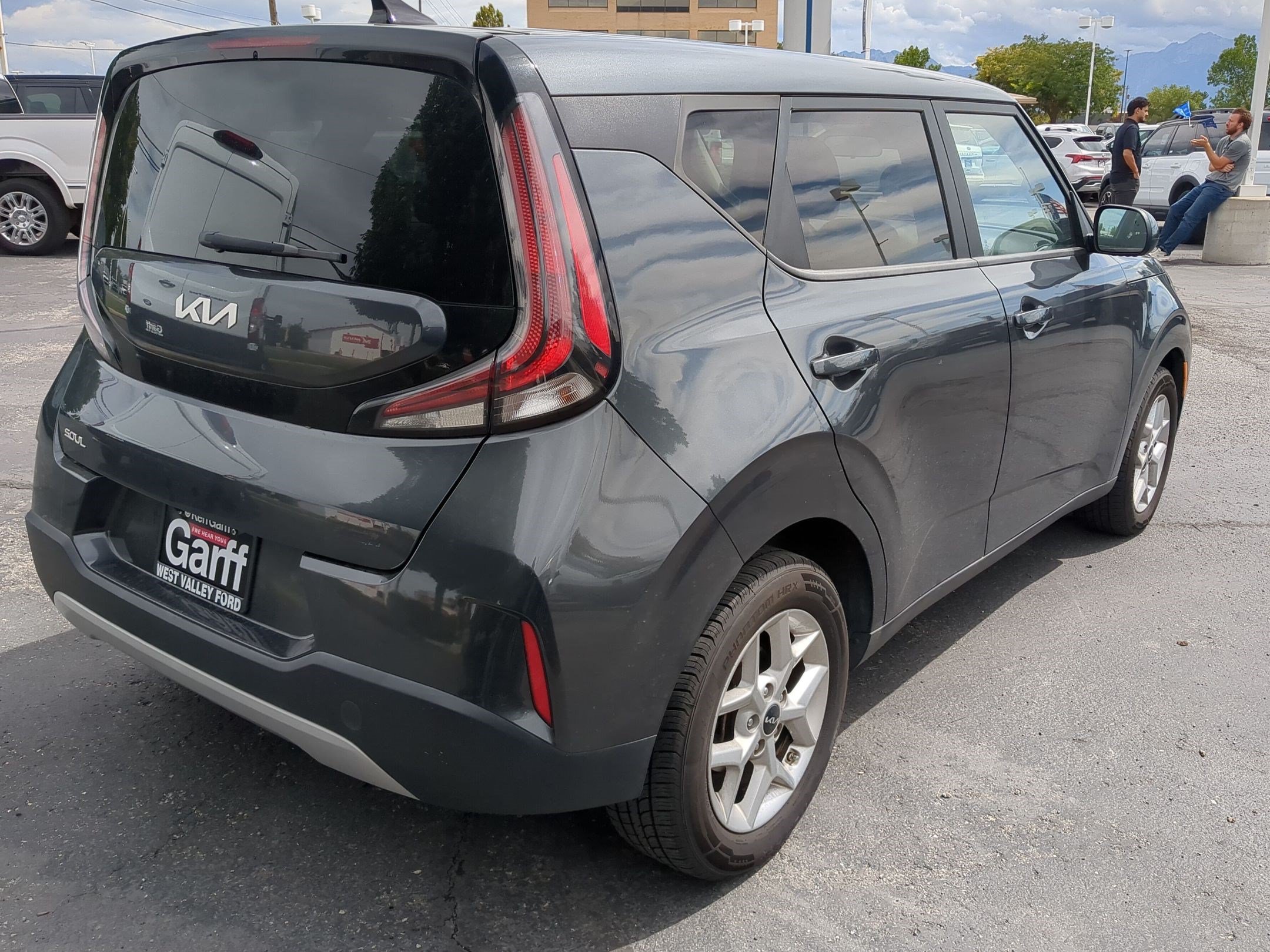 Used 2023 Gravity Gray Kia LX image 3