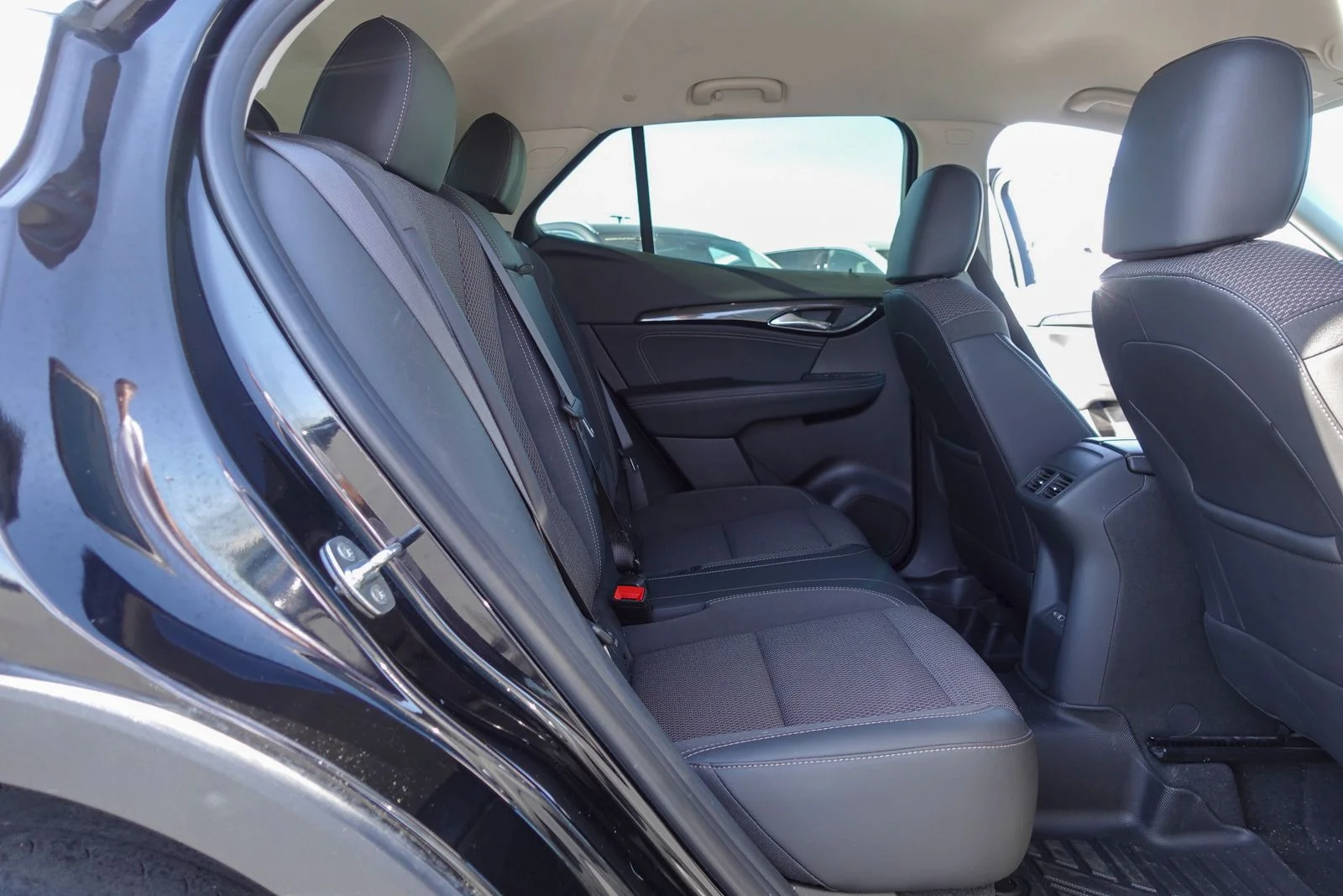 Used 2023 Ebony Twilight Metallic Buick Preferred image 14