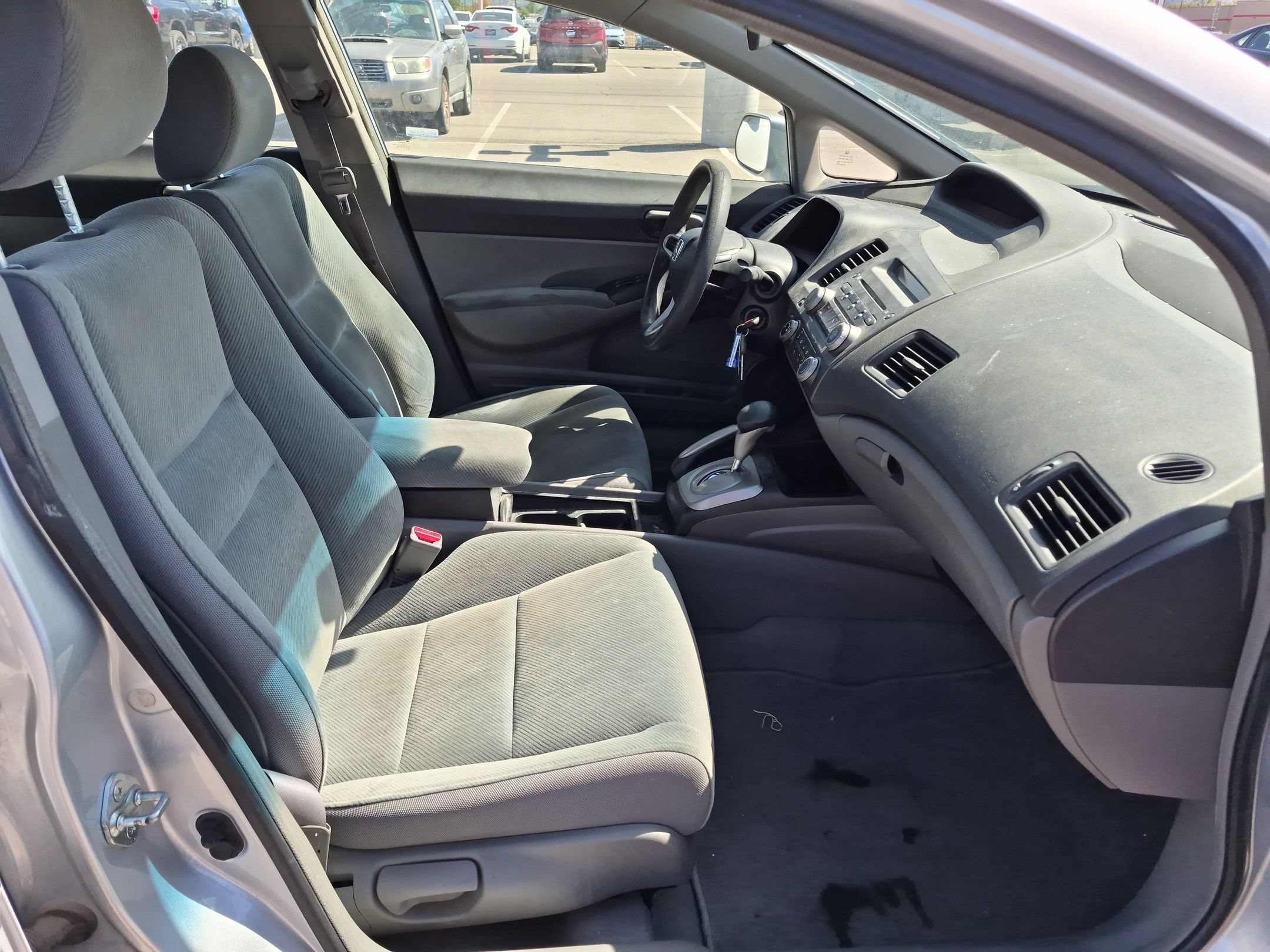 Used 2009 Silver Honda LX image 26