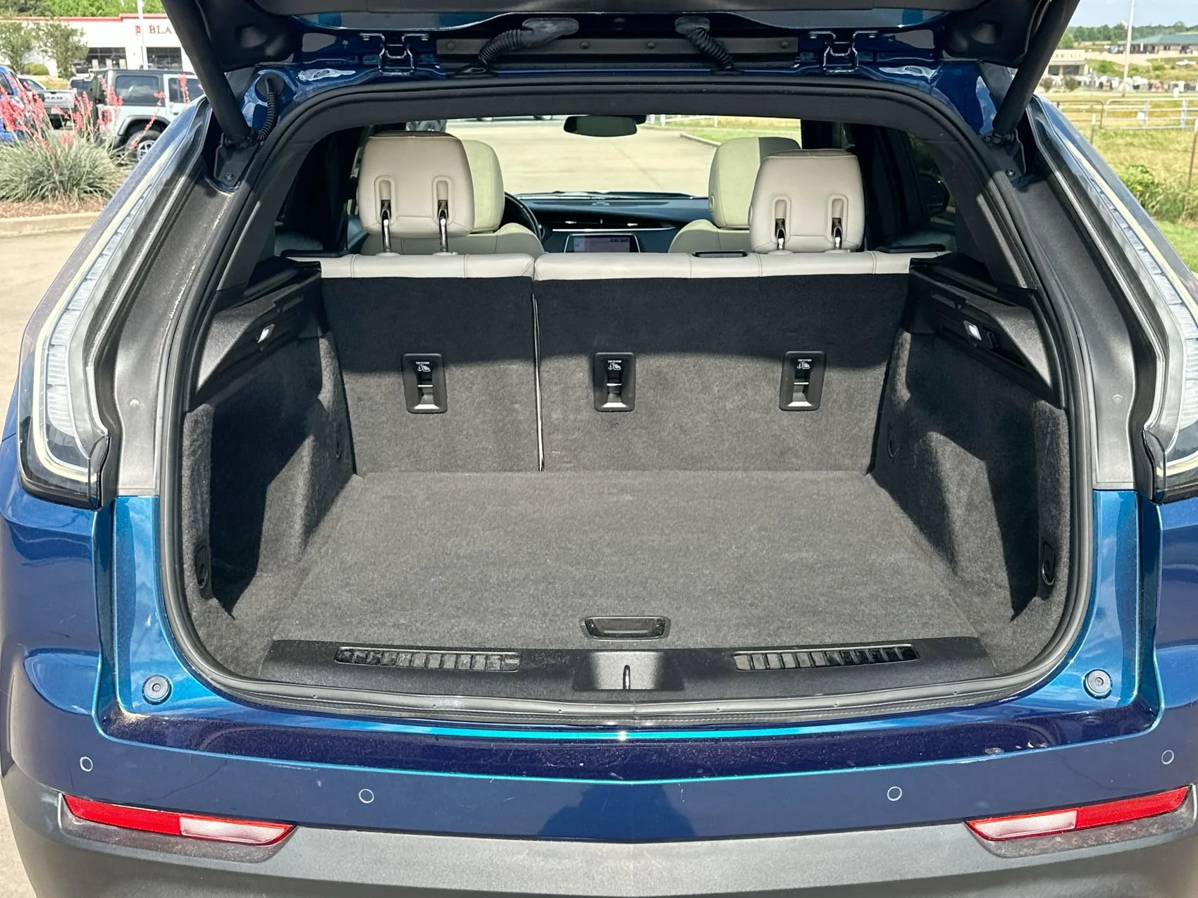 Used 2019 Atlantic Metallic Cadillac FWD Sport image 25