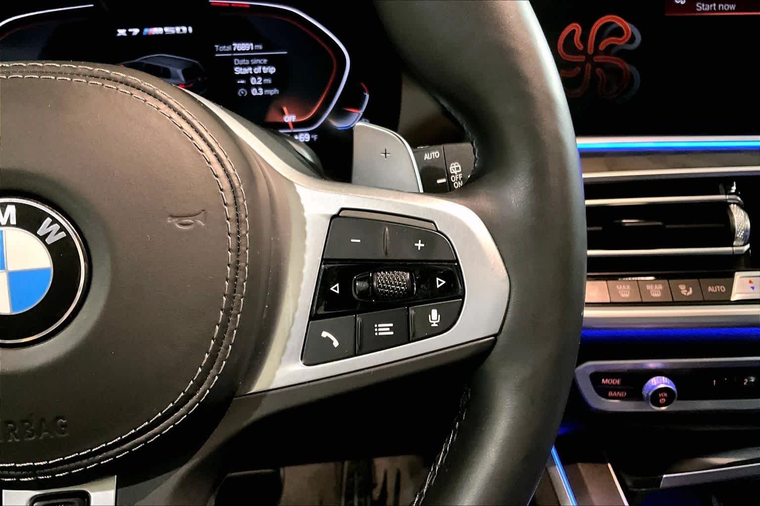 Used 2022 Black Sapphire Metallic BMW M50i image 24