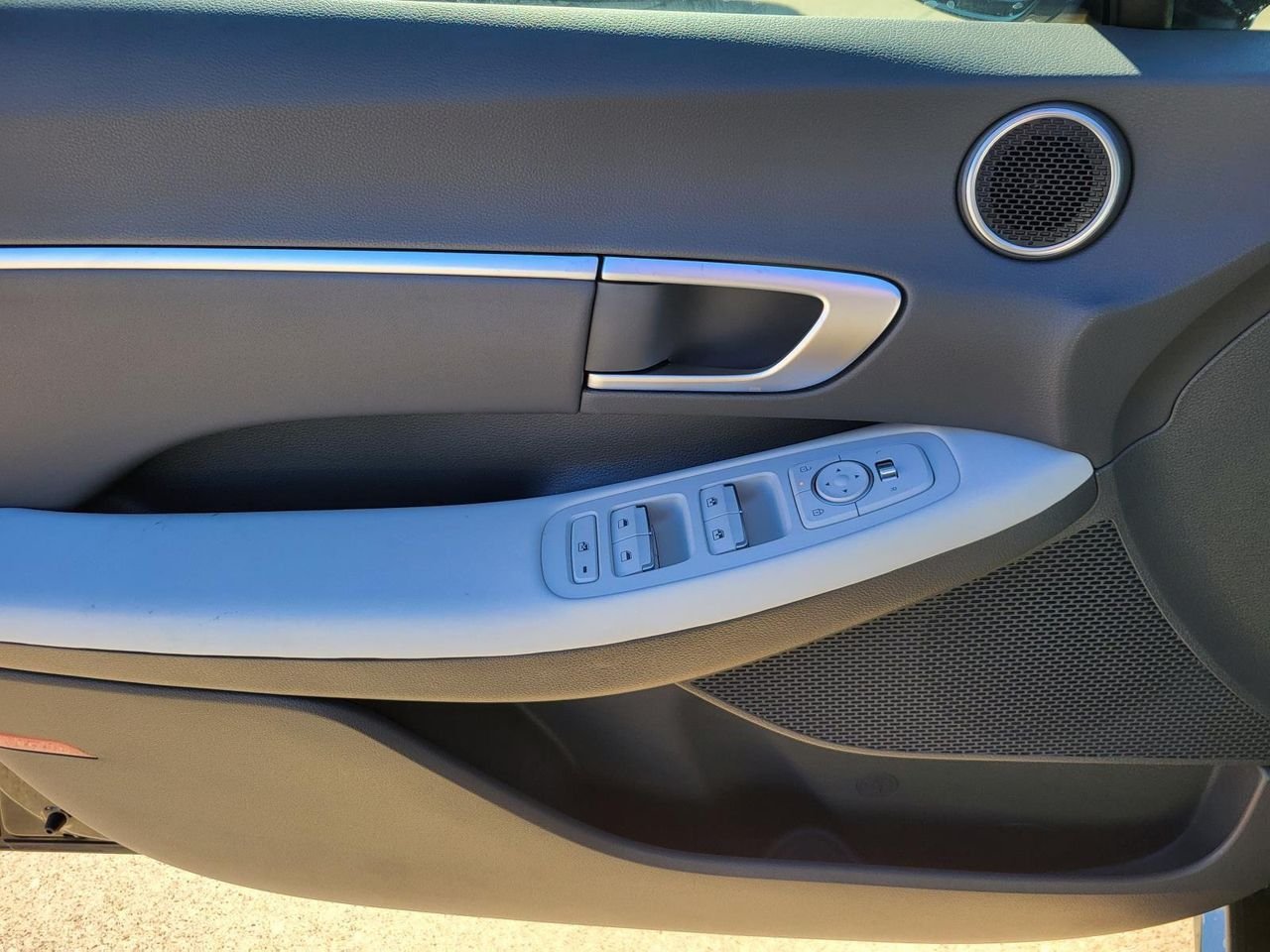 New 2026 Abyss Black Hyundai SEL Sport image 13