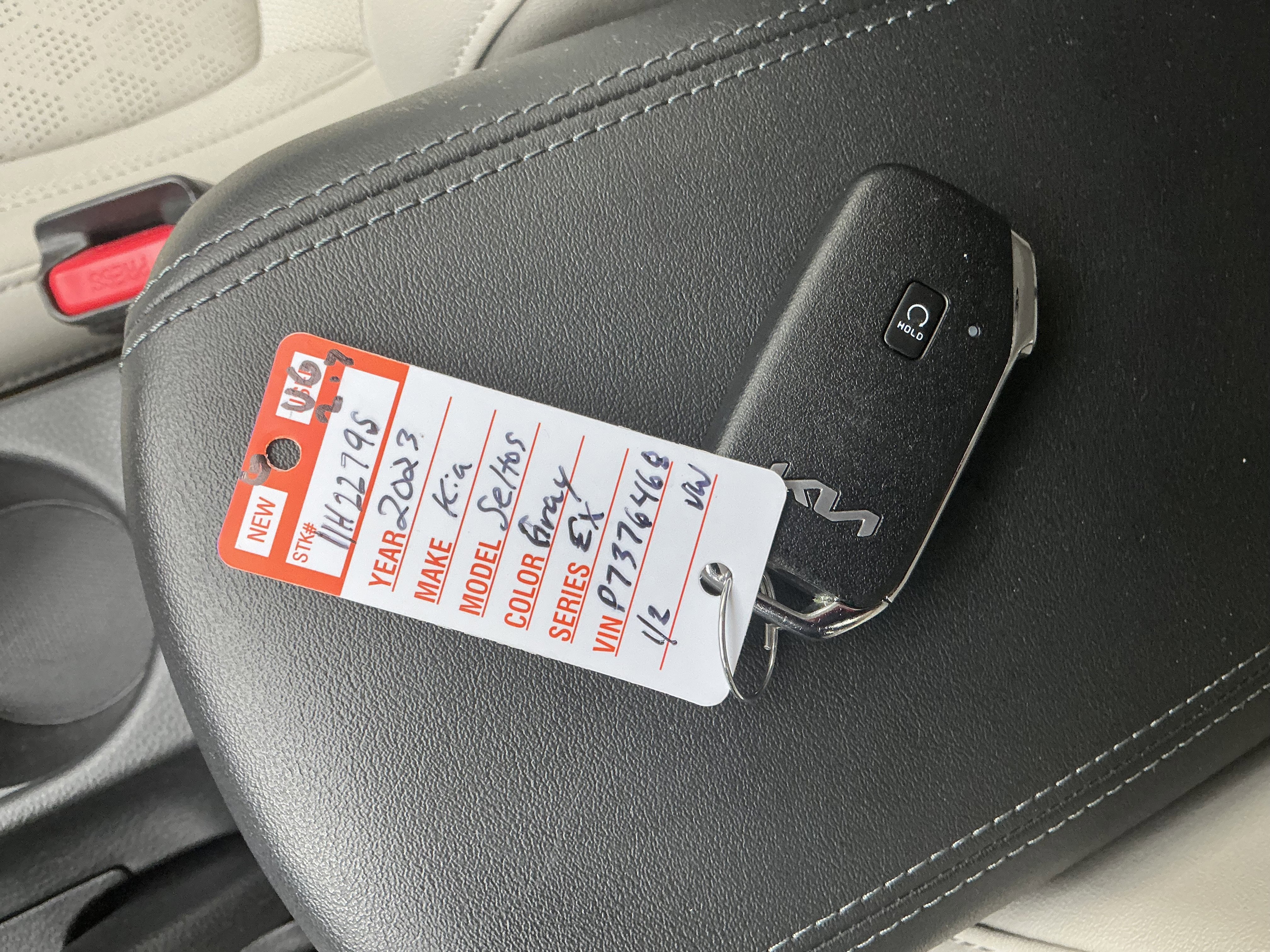 Used 2023 Gravity Gray Kia EX image 8