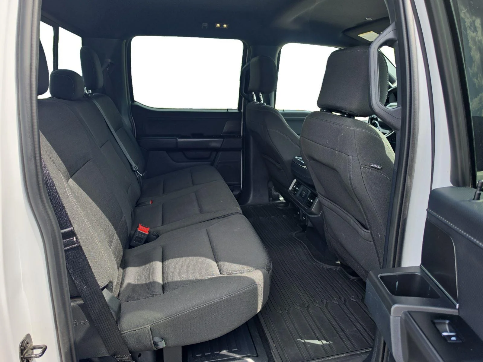 Used 2024 Oxford White Ford XLT image 24