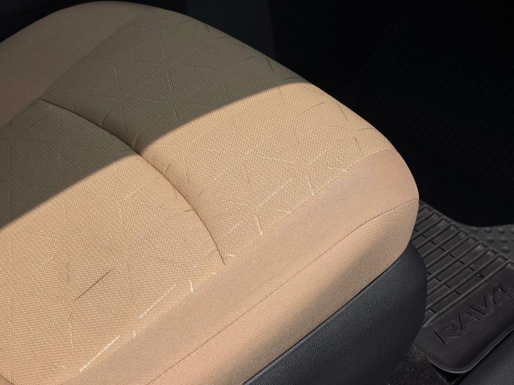 Used 2025 White Toyota XLE image 30