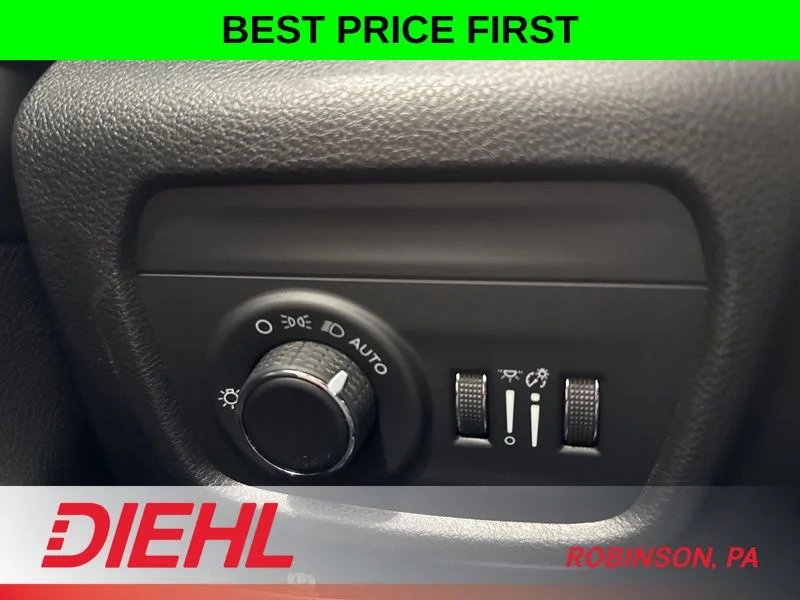 New 2026 Silver Zynith Exterior Paint Jeep Laredo image 25