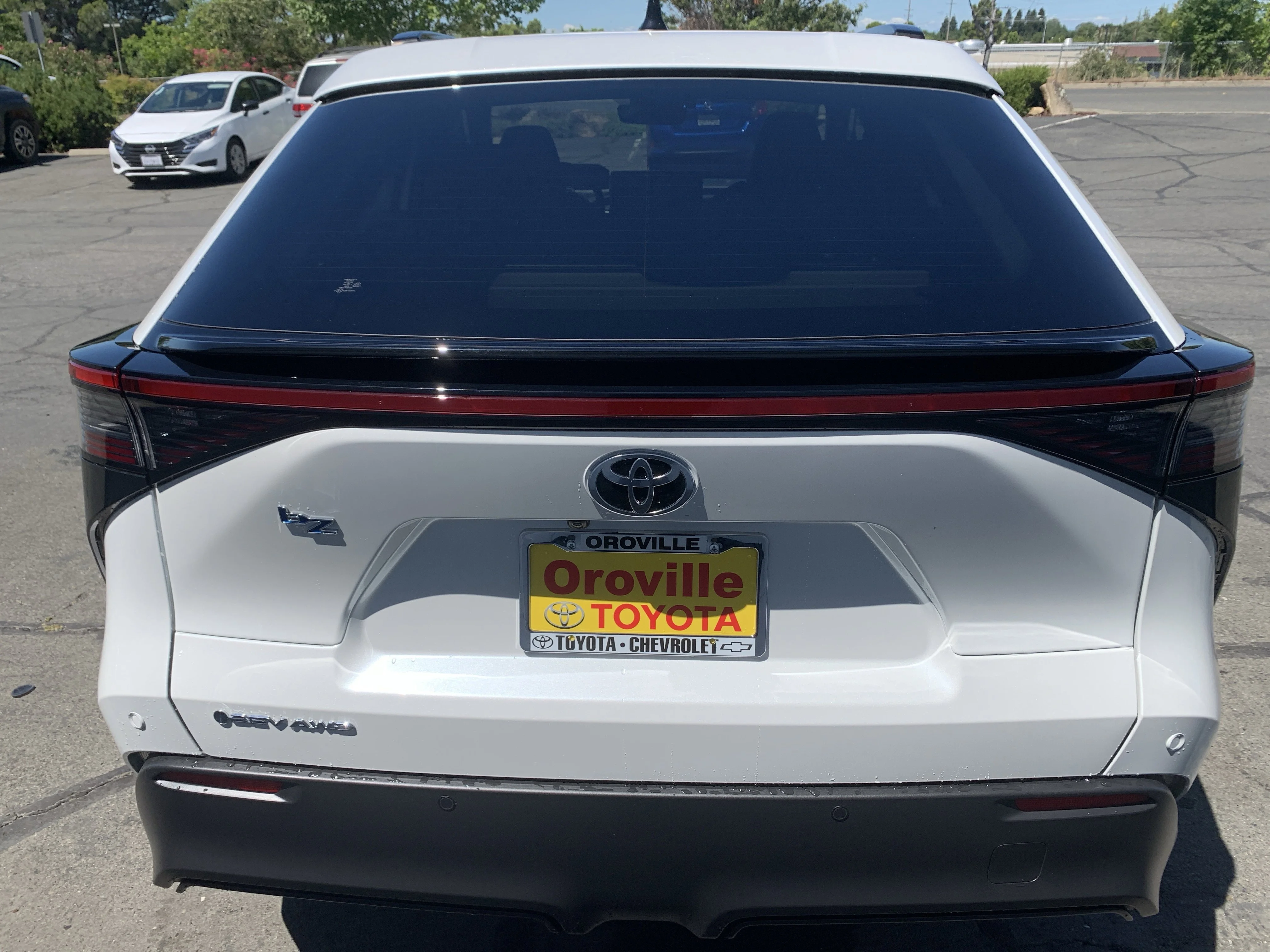 New 2026 Wind Chill Pearl Toyota XLE image 4