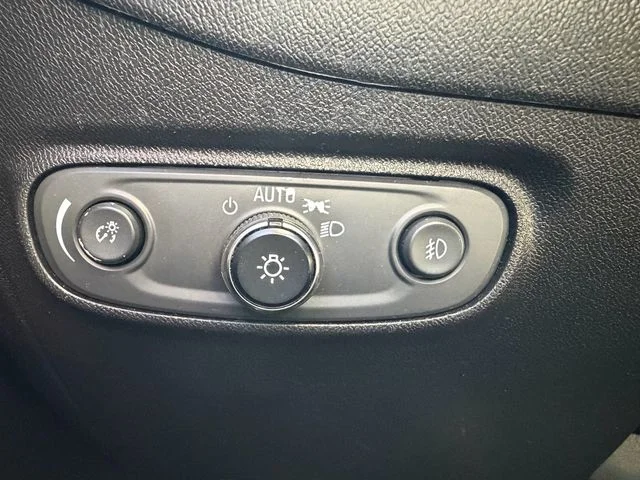 Used 2020 Red Chevrolet Premier image 20