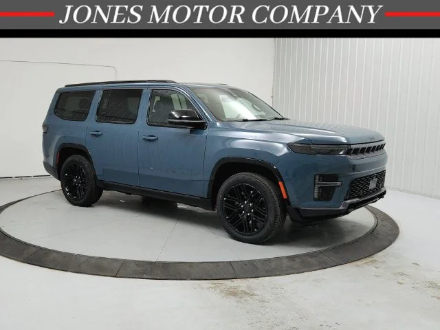 New 2026 Steel Blue Exterior Paint Jeep Limited Reserve image 1