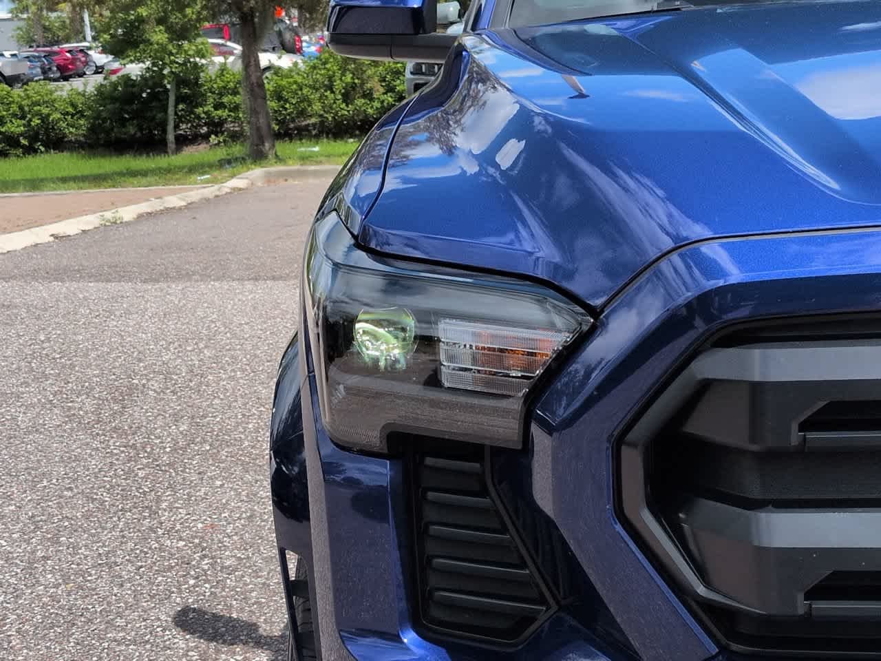 Used 2025 Blue Crush Metallic Toyota SR5 image 10