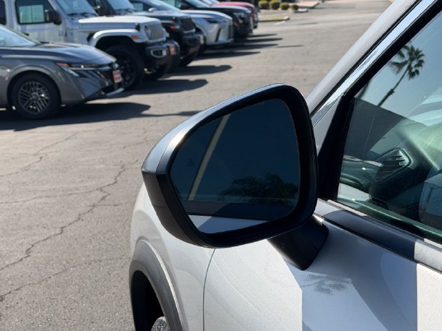 Used 2024 Silver Nissan S image 10