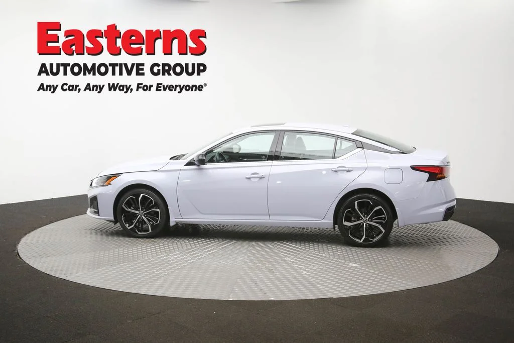 Used 2025 Gray Nissan 2.5 SR image 61