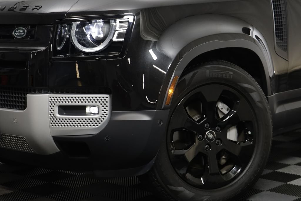 Certified Used 2025 Black Land Rover S image 3
