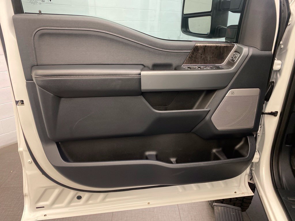 Used 2024 White Ford Lariat image 19