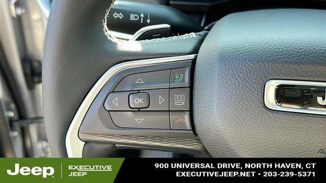 New 2025 Silver Zynith Exterior Paint Jeep Laredo X image 14