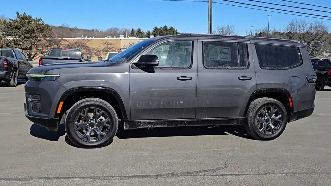 Used 2026 Baltic Gray Metallic Clearcoat Jeep Limited Altitude image 5