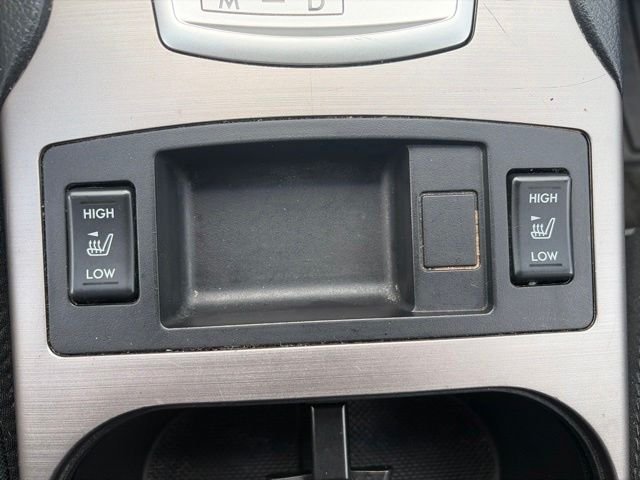 Used 2013 Silver Subaru 2.5i Premium image 35