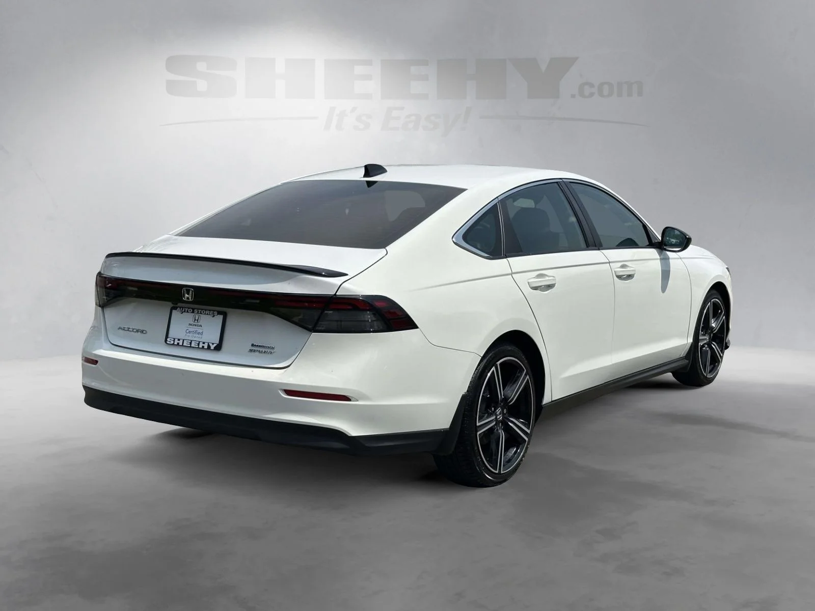 Used 2025 White Honda Sport image 12