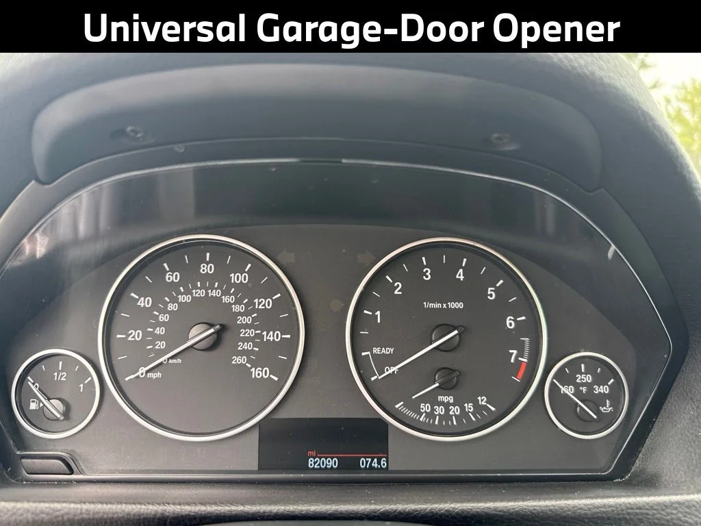 Used 2018 Black BMW 320i xDrive image 14