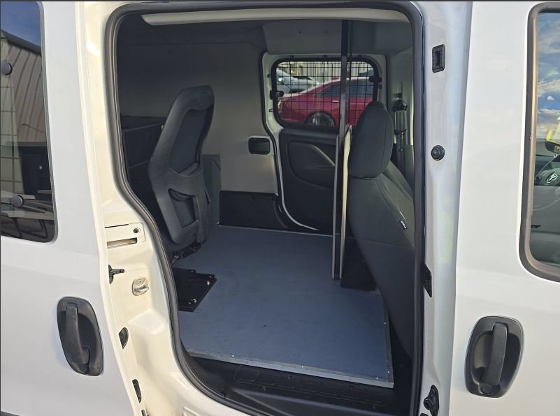 Used 2021 Bright White Ram Tradesman SLT image 5