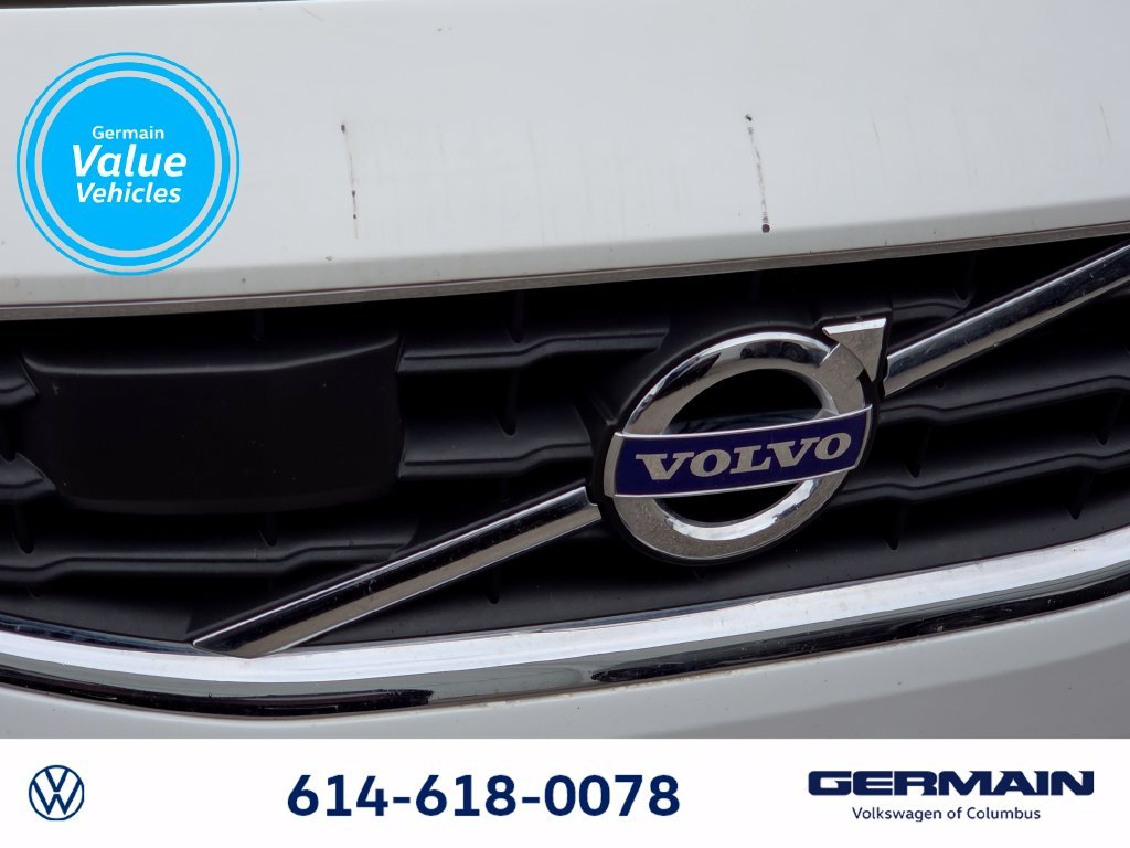 Used 2012  Volvo T5 image 11