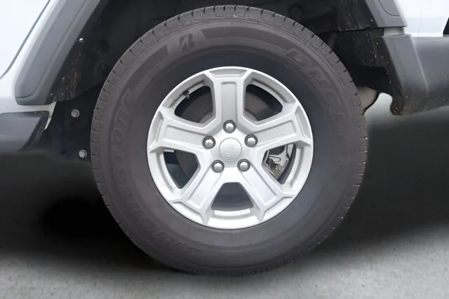 Used 2022 Bright White Clearcoat Jeep Unlimited Sport S image 25