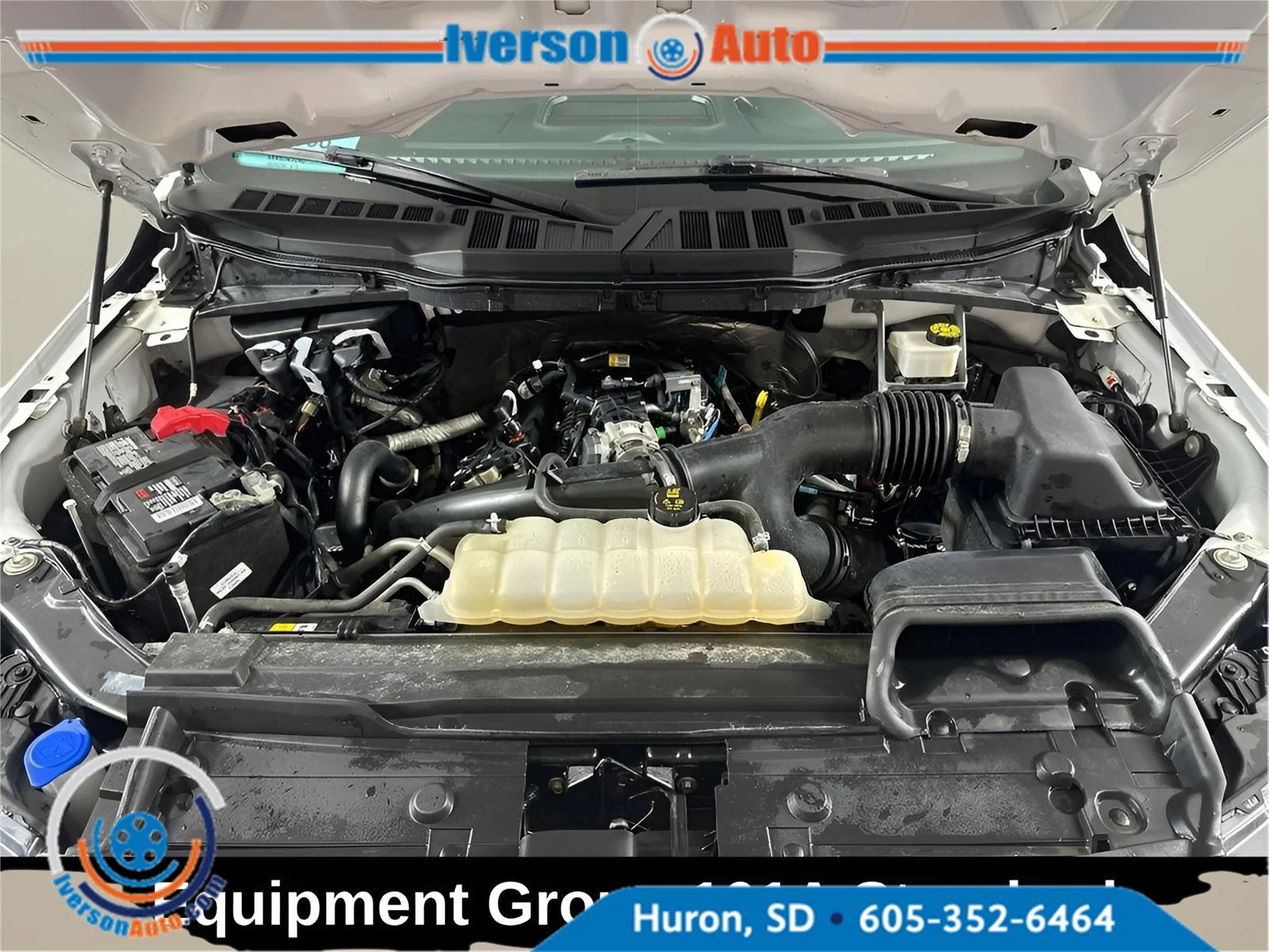 Used 2023 Oxford White Ford XL image 5