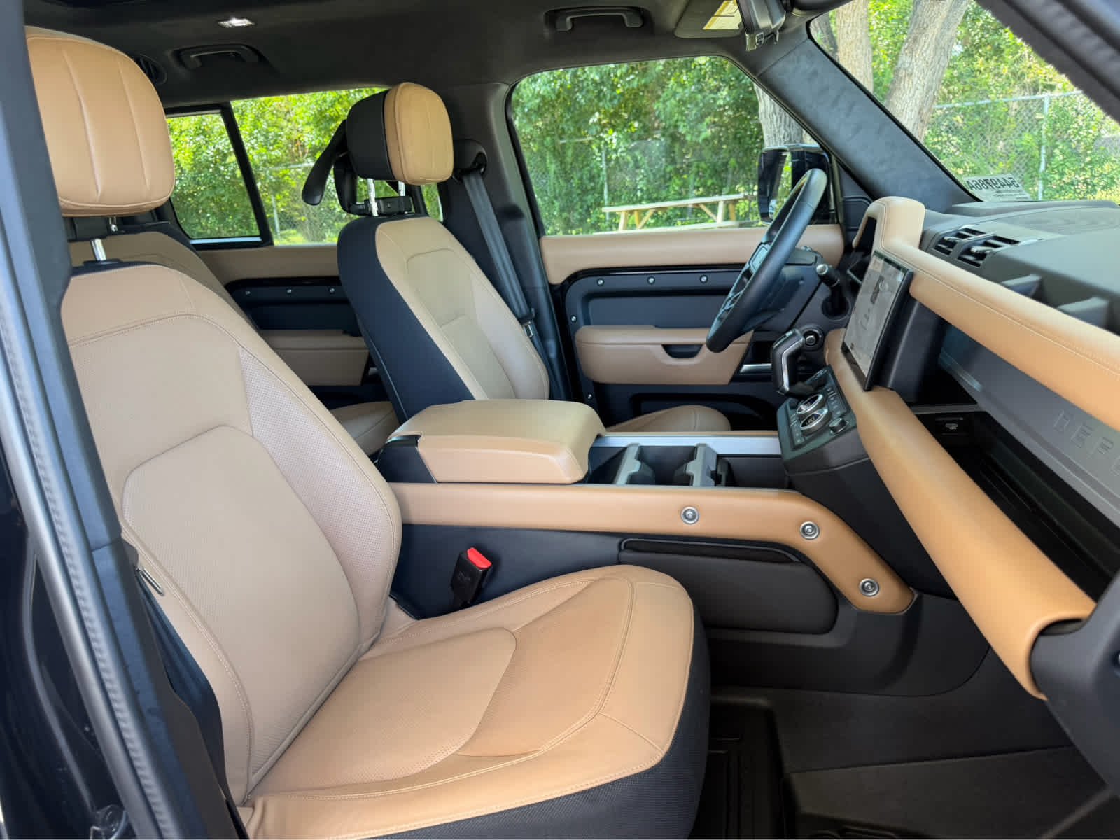 Certified Used 2025 Santorini Black Metallic Land Rover X image 14