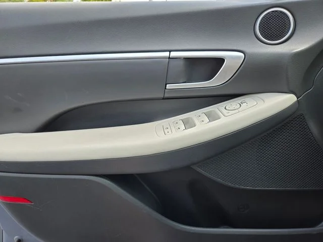 Used 2025 Blue Hyundai SEL image 35