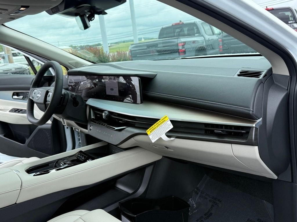 New 2026 Everest White Pearl TriCoat Nissan SL image 19