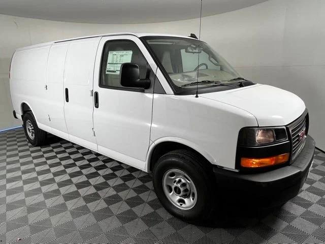 2025 GMC Savana 2500 Ext WB's photo