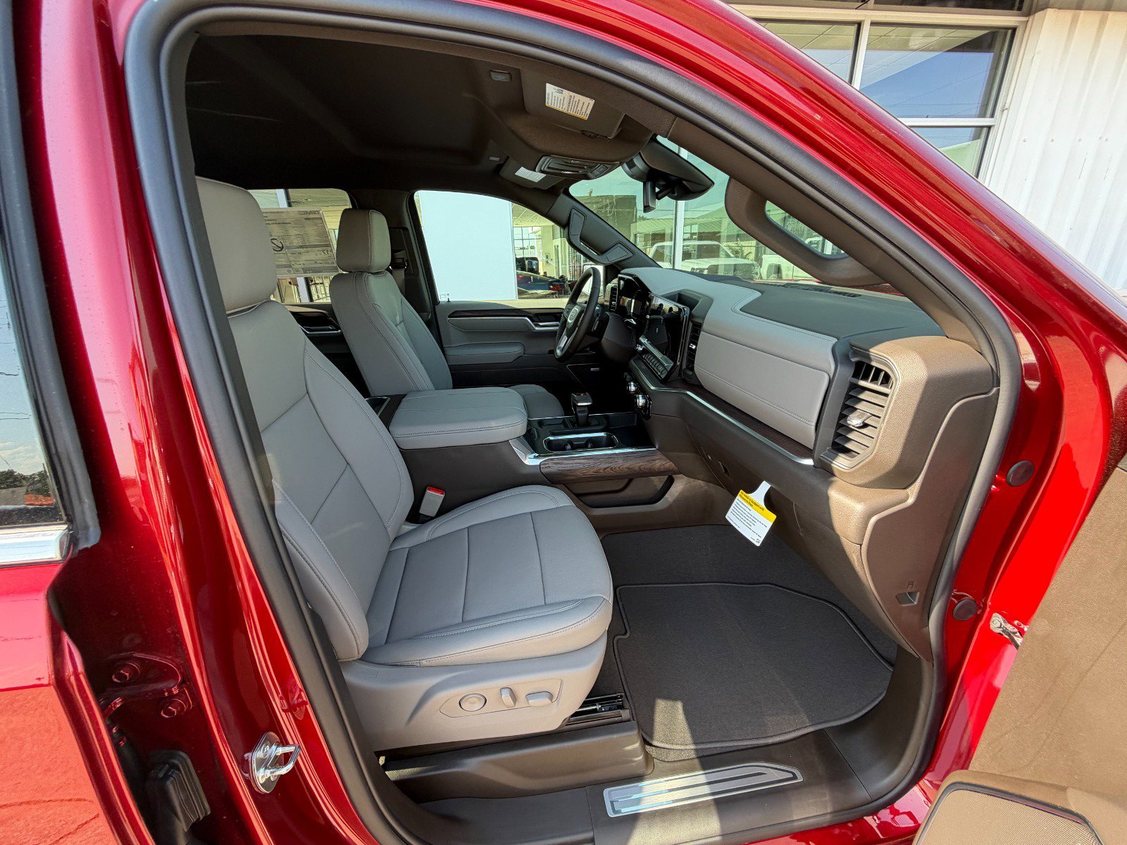 2026 GMC Sierra 1500 SLT - Photo 30