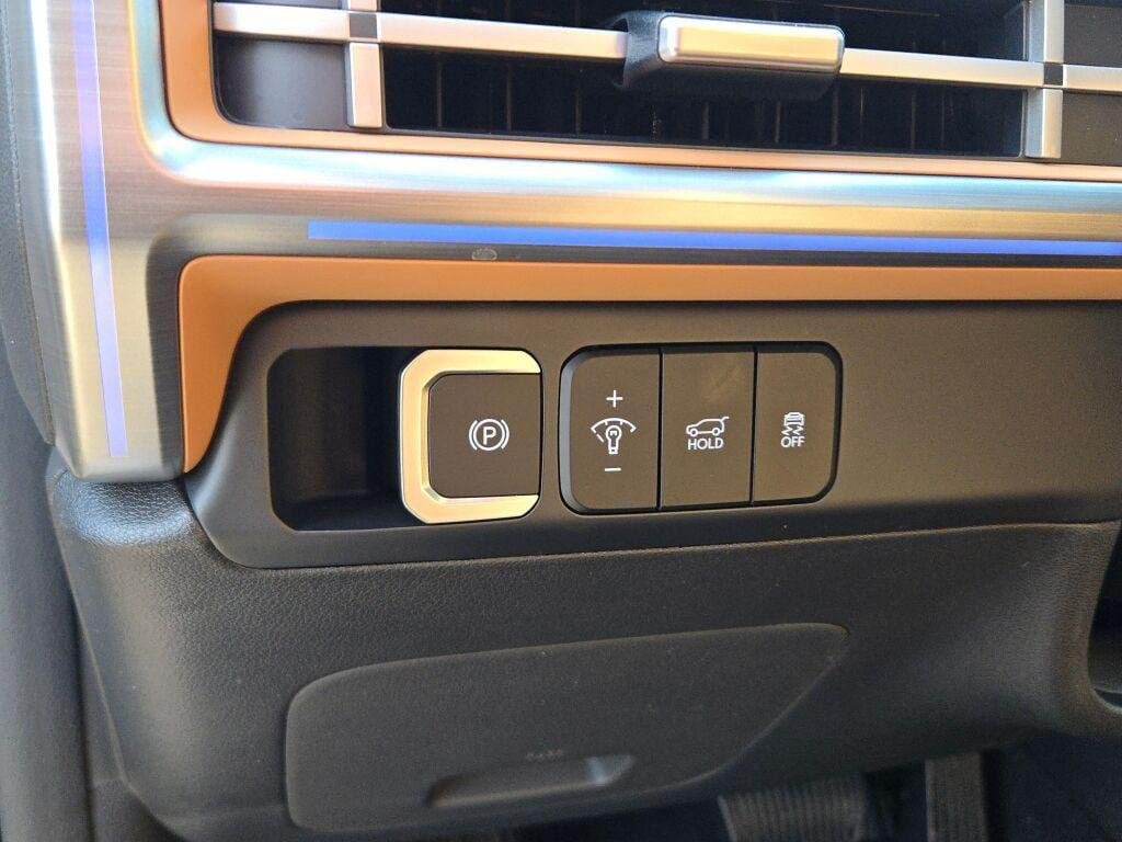 New 2026 White Hyundai Limited AWD image 27