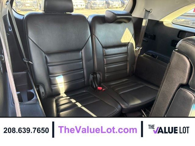 Used 2018 Silver Kia EX image 19
