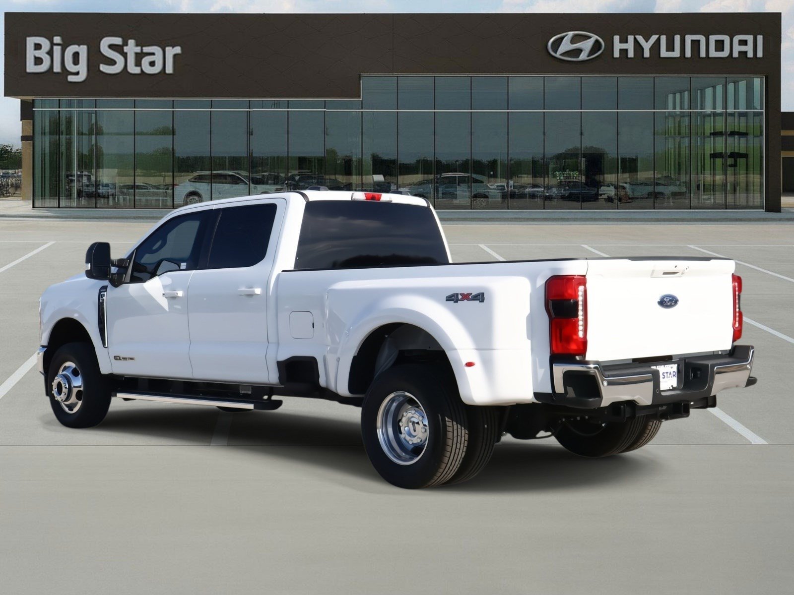 Used 2026 Blue Ford Lariat image 3