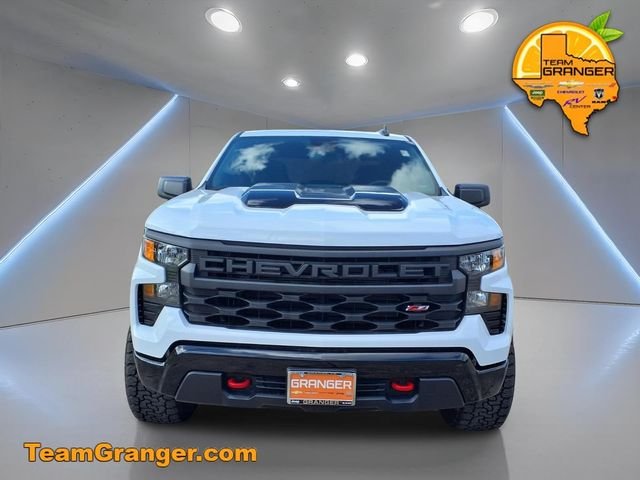 Used 2025 White Chevrolet Custom Trail Boss image 5