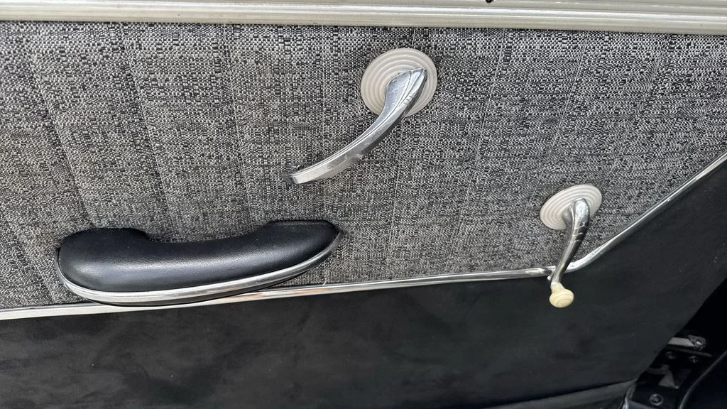 2022 Chrysler Voyager LX - Photo 39