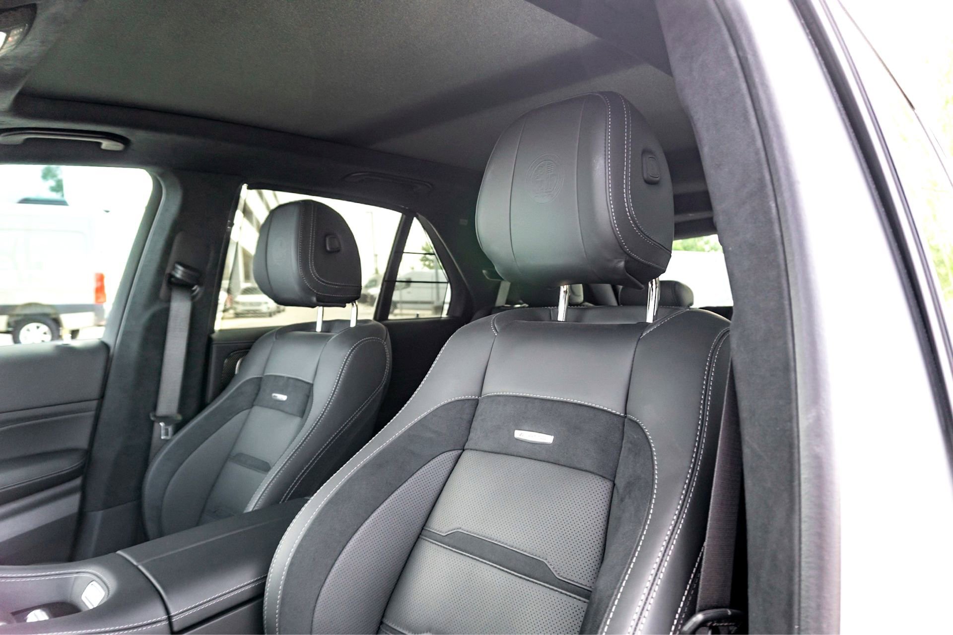 New 2025 MANUFAKTUR Alpine Grey Mercedes-Benz AMG® GLE 63 S 4MATIC+ SUV image 31