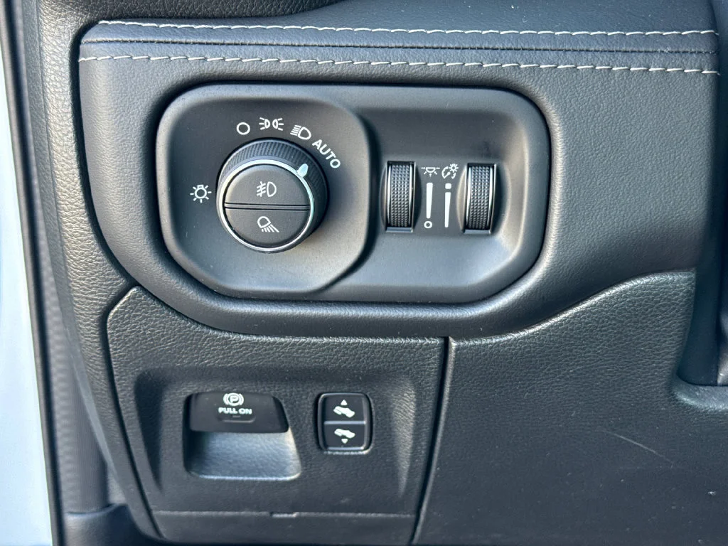2023 RAM Ram 1500 Pickup Limited - Photo 18