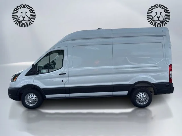 New 2026 Oxford White Ford Cargo Van image 10