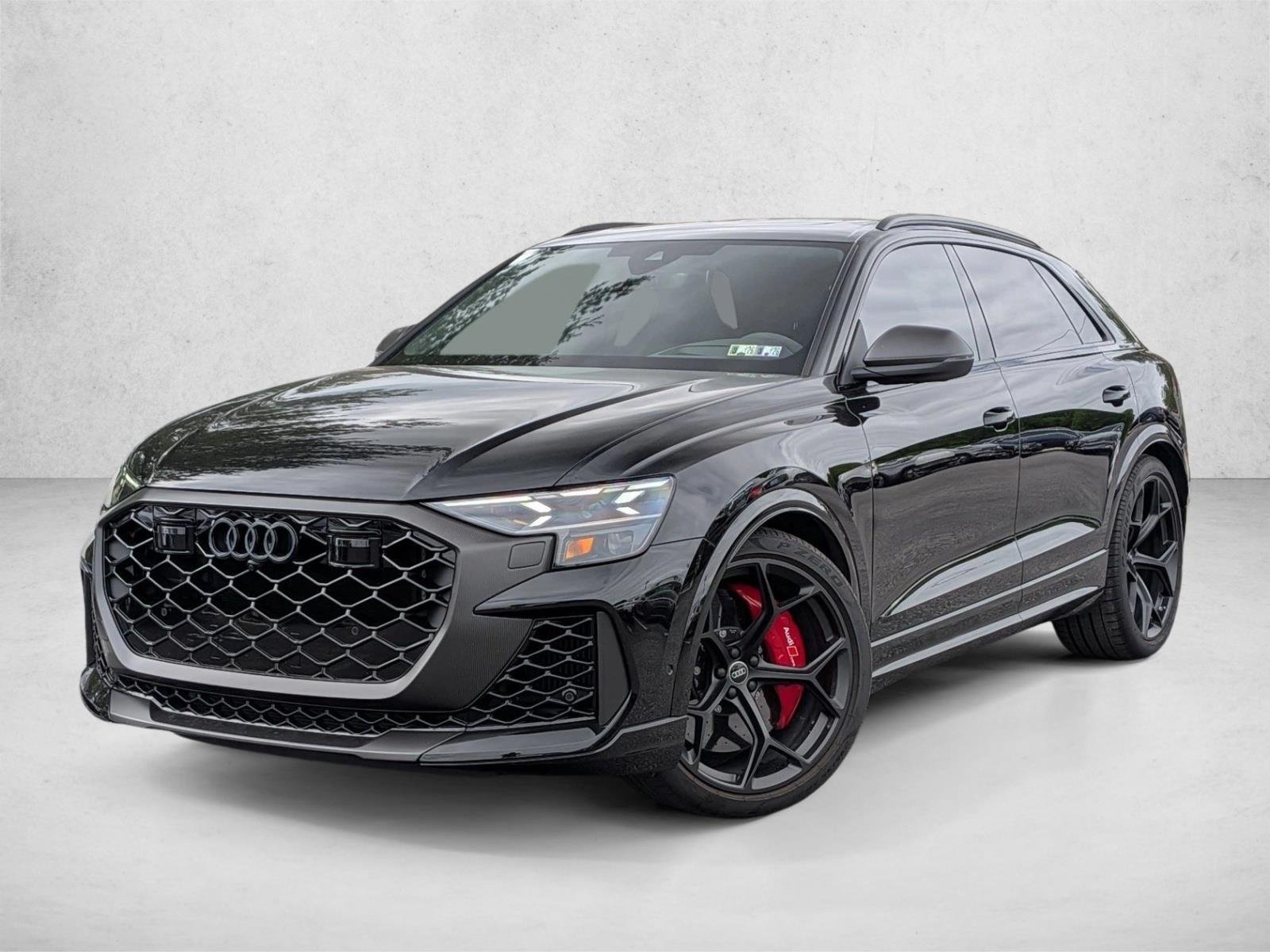 2025 Audi RS Q8 -'s photo