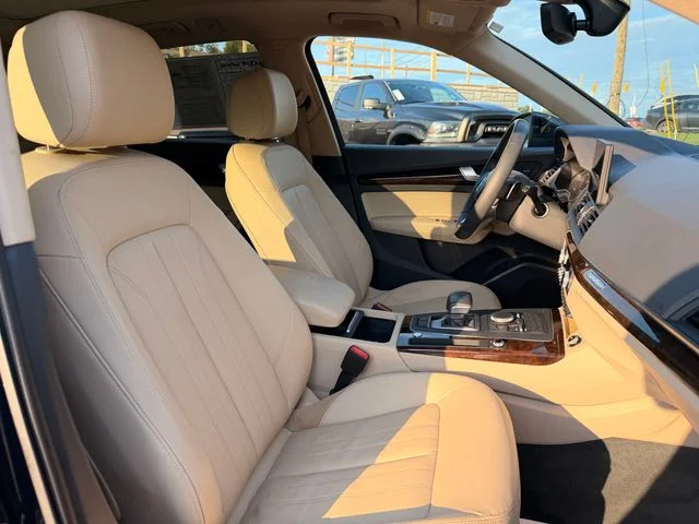 Used 2019 Moonlight Blue Audi 2.0T Premium image 25