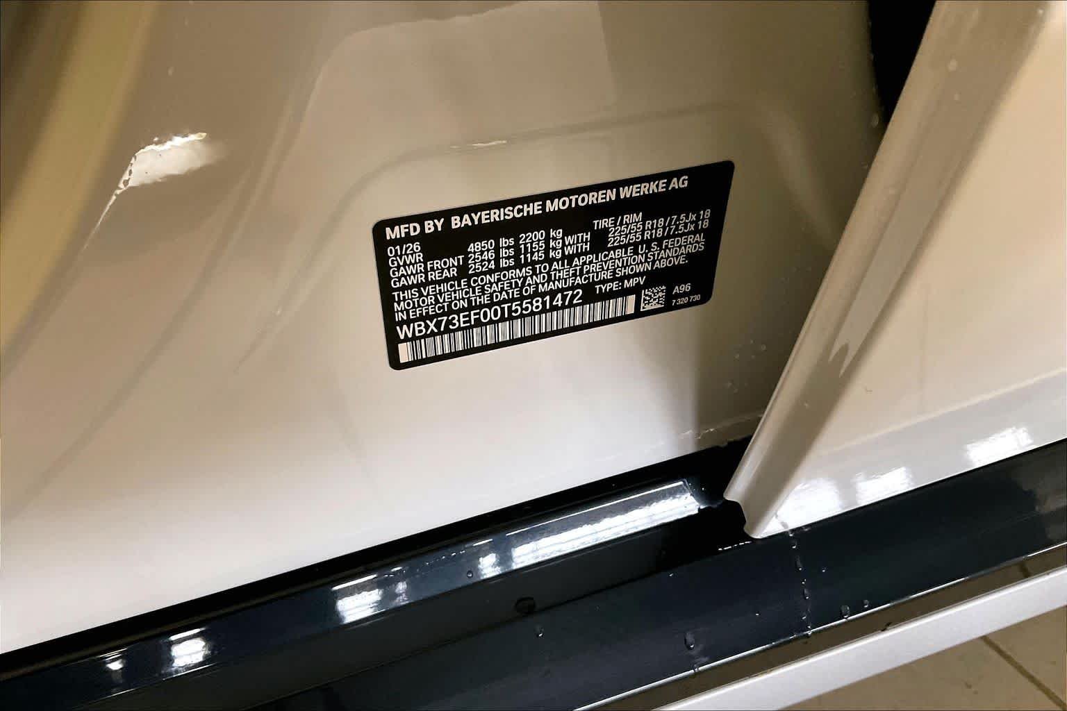 New 2026 Mineral White Metallic BMW xDrive28i image 18