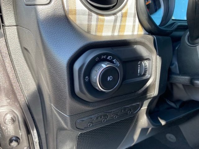 New 2026 Granite Crystal Metallic Clear-Coat Exterior Paint Jeep 85th Anniversary Edition image 22