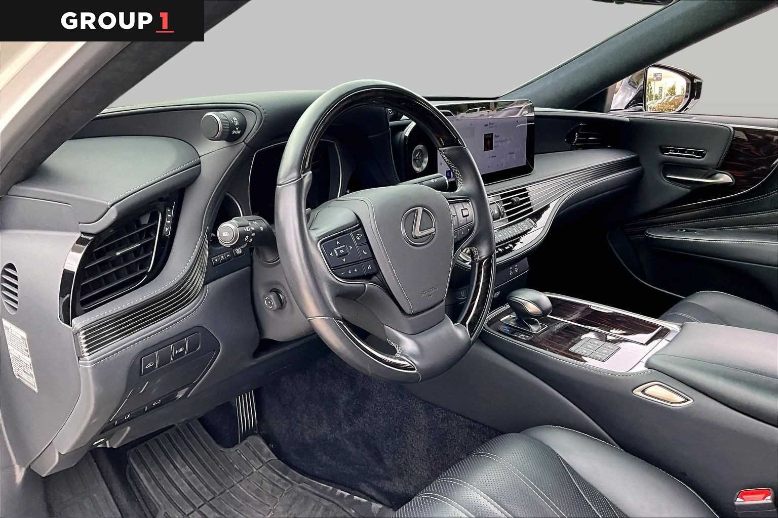 Used 2023 Eminent White Pearl Lexus  image 15
