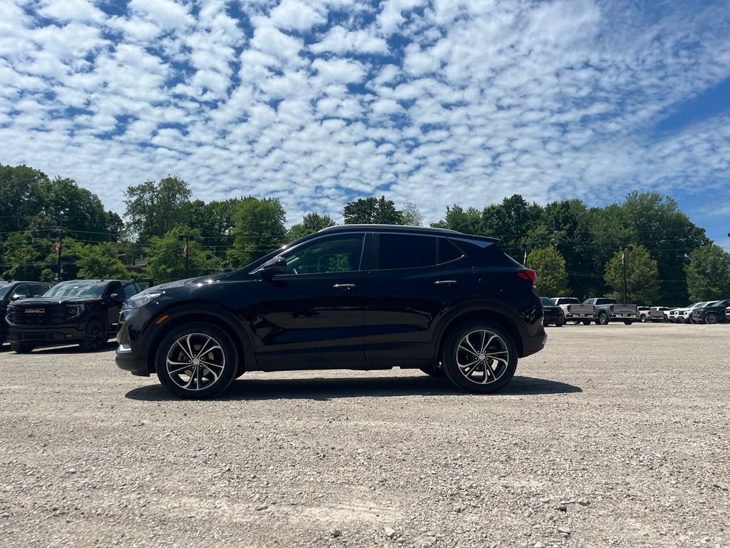 Used 2023 Ebony Twilight Metallic Buick Select image 16